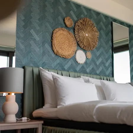 Riviera 4*