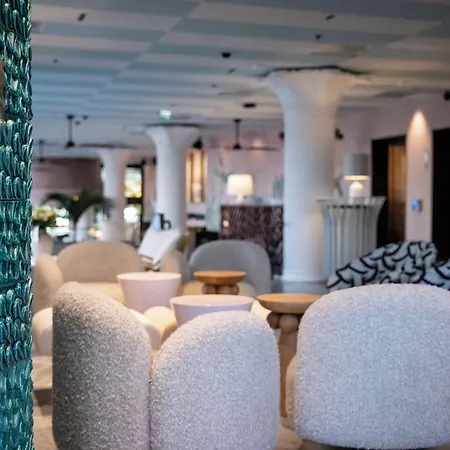 Riviera Отель 4*