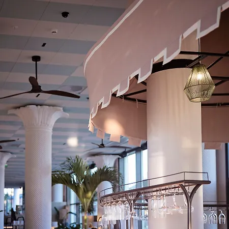 Hotel Riviera Moss